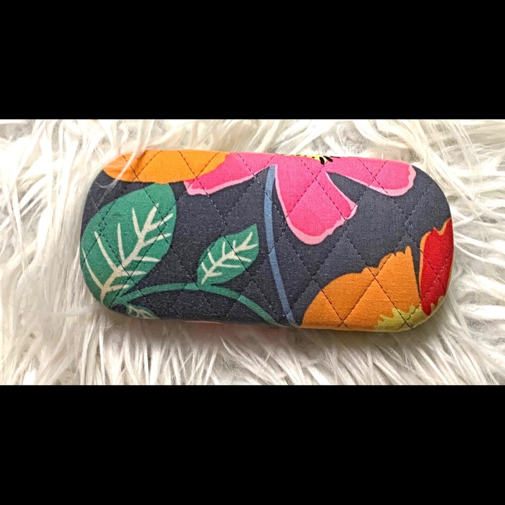 Vera Bradley glasses case in Jazzy Blooms